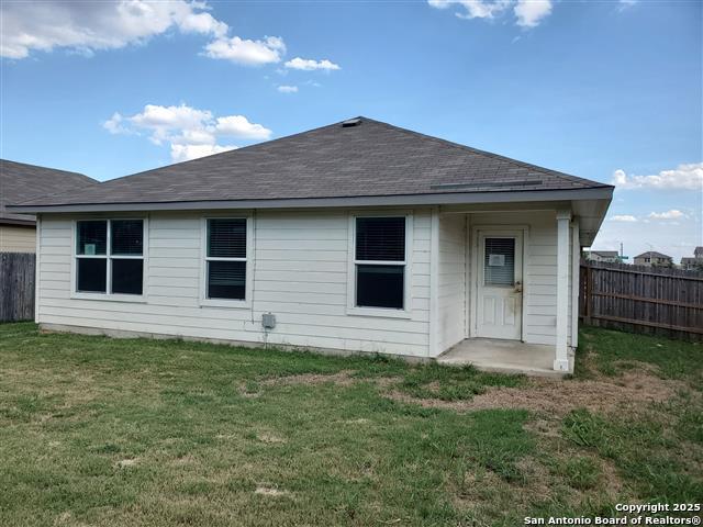 Image 2 of 15 For 704 Red River