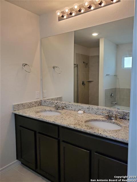 Image 9 of 15 For 704 Red River