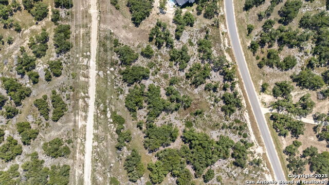 Image 13 of 17 For 840 Earle Oak