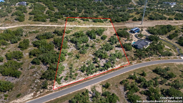 Image 3 of 17 For 840 Earle Oak