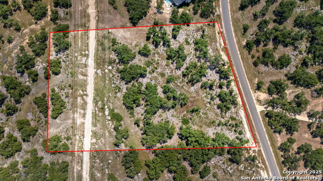 Image 4 of 17 For 840 Earle Oak