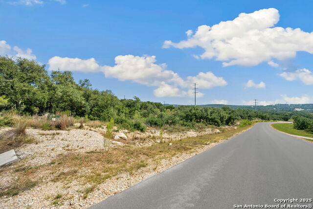 Image 6 of 17 For 840 Earle Oak