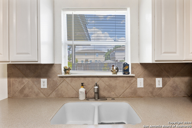 Listing photo id 11 for 938 Magnolia