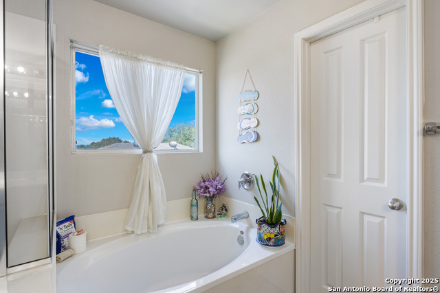 Listing photo id 19 for 938 Magnolia