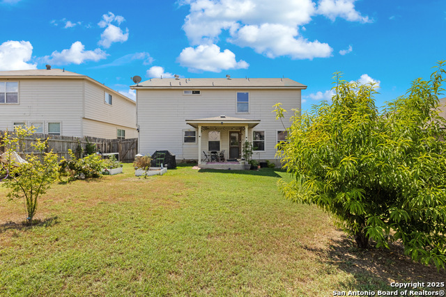Listing photo id 27 for 938 Magnolia