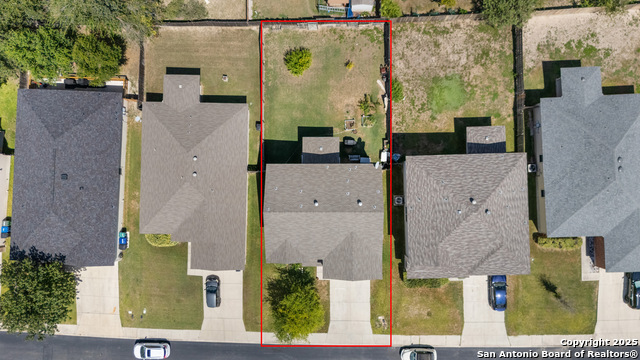 Listing photo id 34 for 938 Magnolia