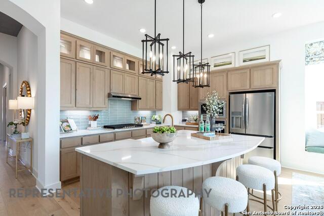 Listing photo id 1 for 288 White Oak
