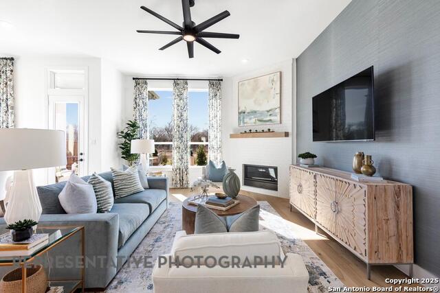Listing photo id 3 for 288 White Oak