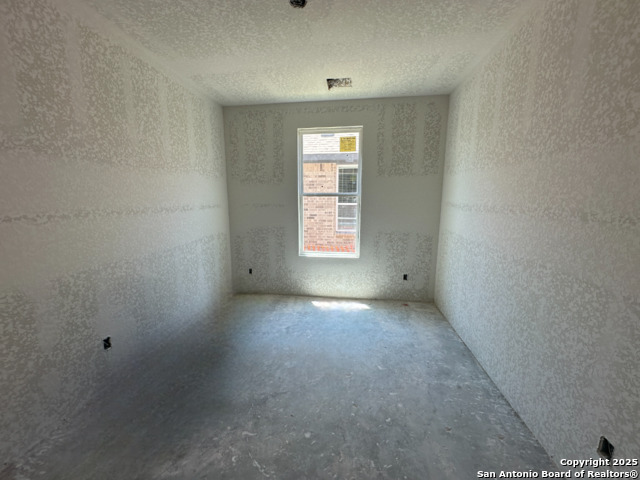 Image 20 of 34 For 171 Heidi Hill