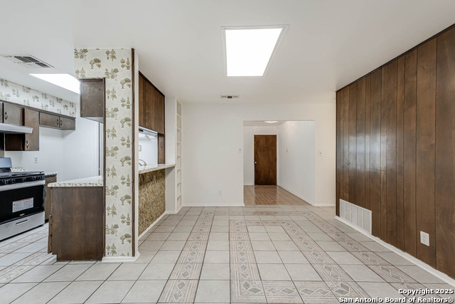 Image 10 of 33 For 4254 Clear Spring Dr