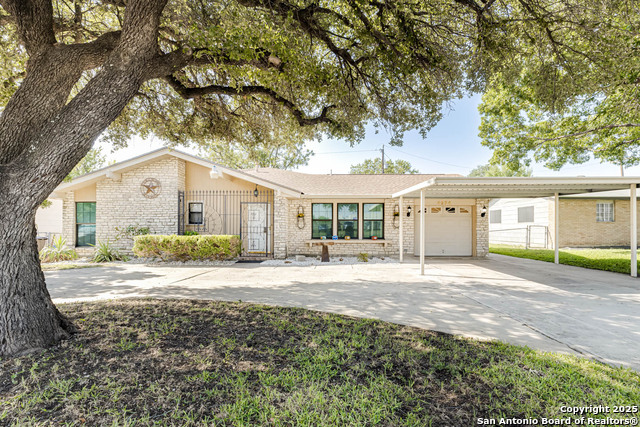 Image 2 of 33 For 4254 Clear Spring Dr