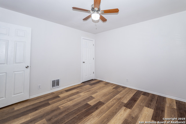 Image 11 of 22 For 542 Elsmere  