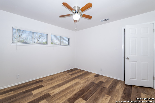 Image 13 of 22 For 542 Elsmere  