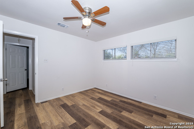 Image 15 of 22 For 542 Elsmere  