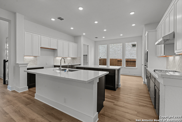Listing photo id 6 for 430 Glenwood Ranch