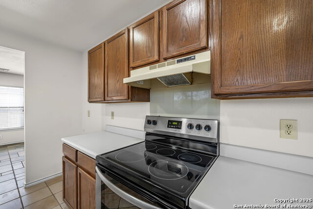 Image 18 of 47 For 9711 Diamond Cliff Dr