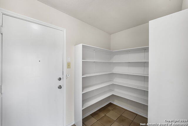 Image 23 of 47 For 9711 Diamond Cliff Dr