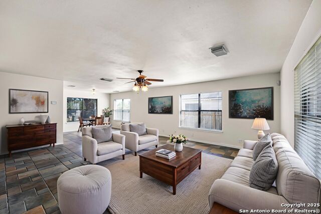 Image 5 of 47 For 9711 Diamond Cliff Dr