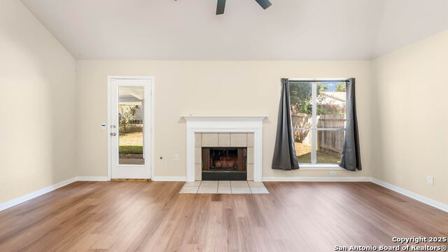 Listing photo id 8 for 10407 Coyote Hill