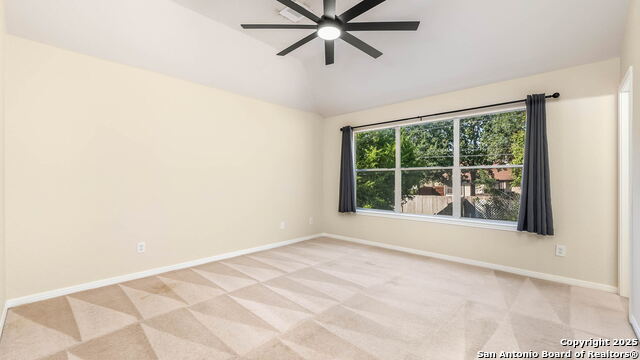 Listing photo id 9 for 10407 Coyote Hill