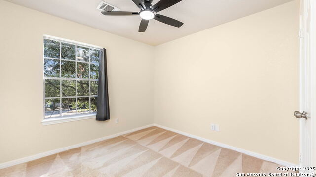 Listing photo id 12 for 10407 Coyote Hill