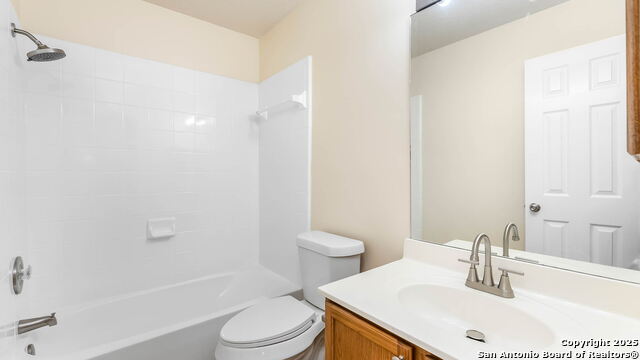 Listing photo id 13 for 10407 Coyote Hill