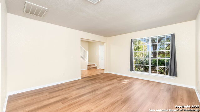 Listing photo id 2 for 10407 Coyote Hill