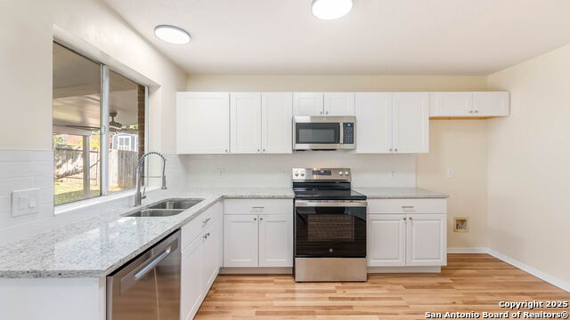 Listing photo id 4 for 10407 Coyote Hill