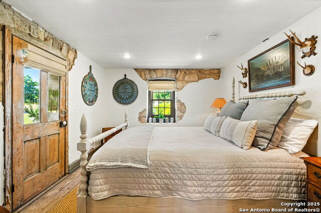 Image 33 of 80 For 716 Arbor Ridge