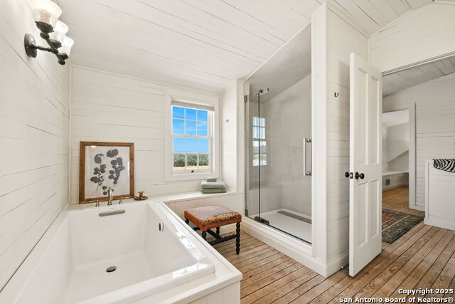 Image 42 of 80 For 716 Arbor Ridge