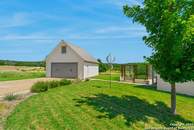 Image 76 of 80 For 716 Arbor Ridge