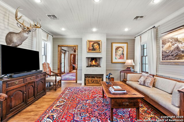 Image 9 of 80 For 716 Arbor Ridge