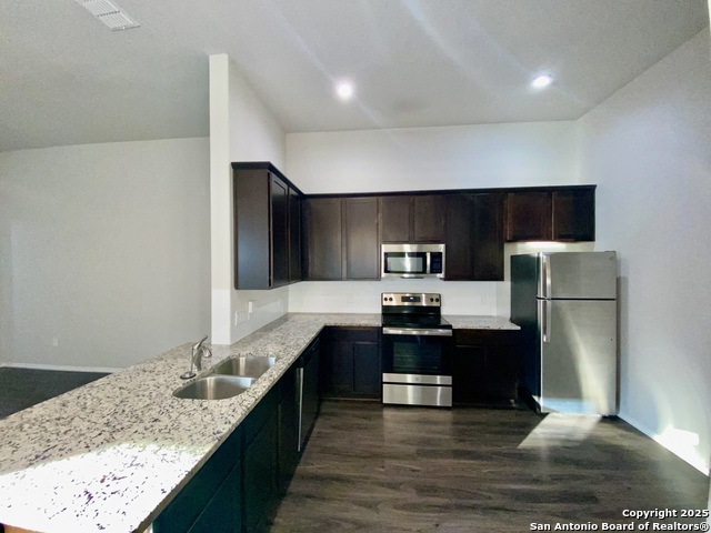 Image 5 of 19 For 116 Highland View