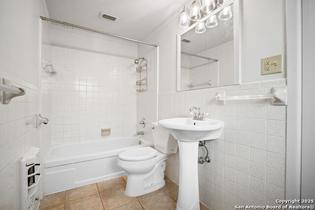 Image 10 of 15 For 225 North