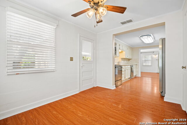 Image 7 of 15 For 225 North