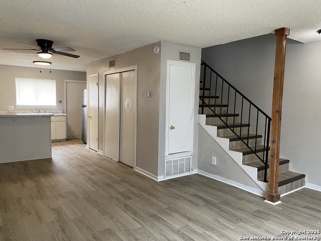 Image 2 of 13 For 230 Wright E 2