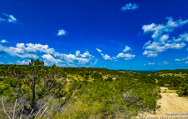 Listing photo id 1 for 380 Holiday Rd.