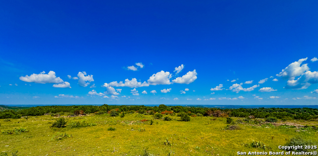 Listing photo id 7 for 380 Holiday Rd.