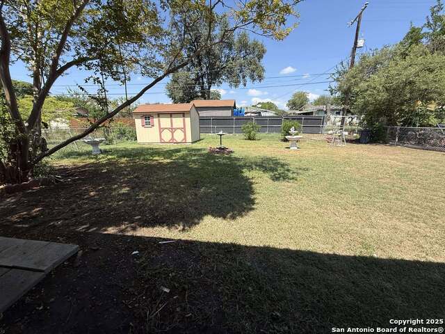Image 12 of 13 For 307 Trudell  