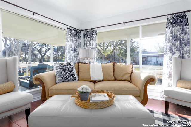 Image 13 of 42 For 504 Bandera E