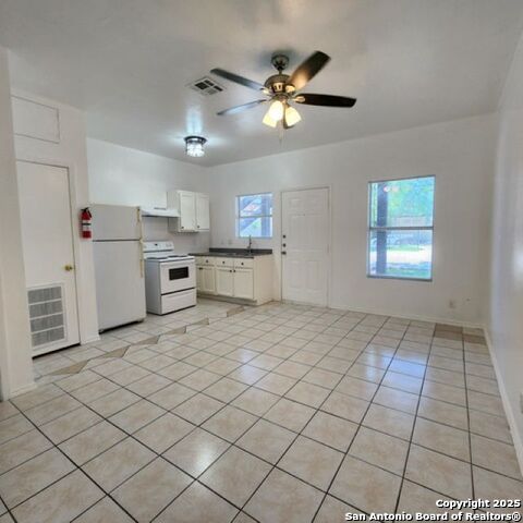 Image 2 of 6 For 1702 Craig Pl W