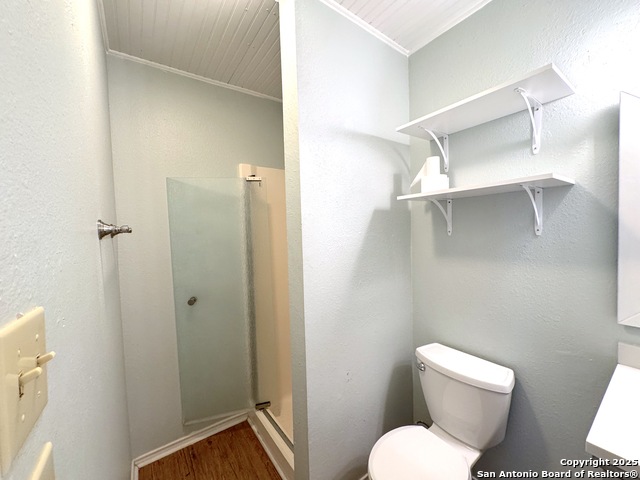 Image 25 of 36 For 776 Lookout  