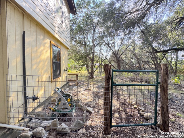 Image 33 of 36 For 776 Lookout  