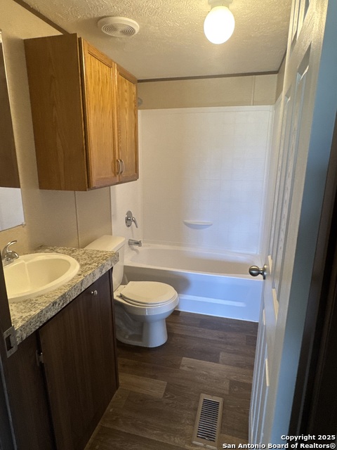 Image 11 of 23 For 19124 Lagloria Road