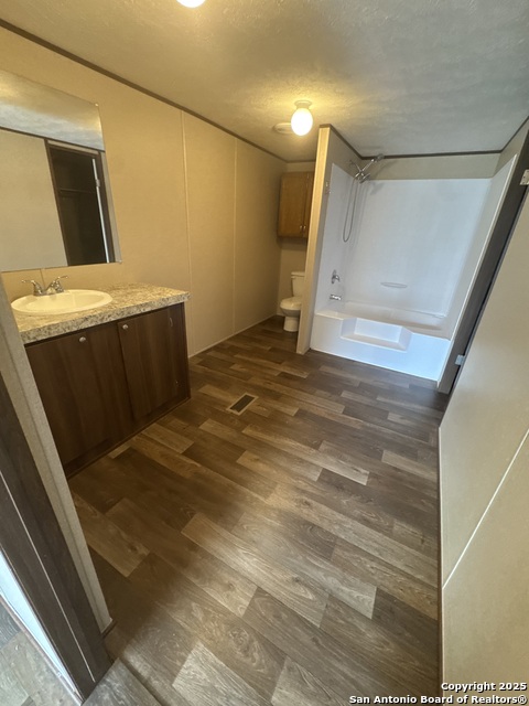 Image 20 of 23 For 19124 Lagloria Road