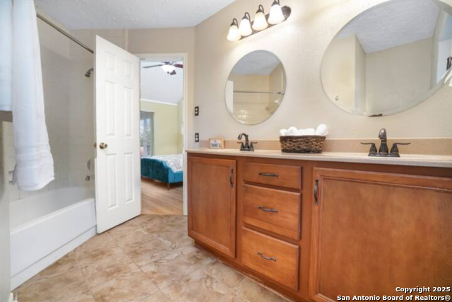 Image 5 of 12 For 6200 Welles Brook