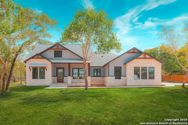 Details for 200 Crescent Ridge, Adkins, TX 78101