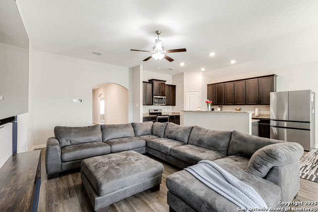 Image 11 of 25 For 6343 Juniper