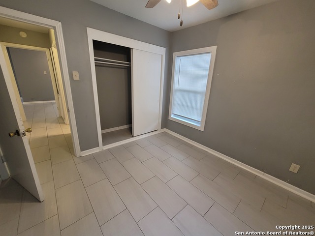 Listing photo id 10 for 327 Bexar Dr