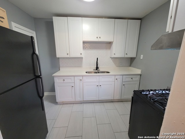 Listing photo id 5 for 327 Bexar Dr